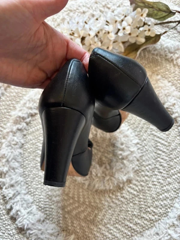 Unisa zwart leren pumps maat 36 elegant comfortabele hakken zeer goede staat stijl en elegantie – photo 8